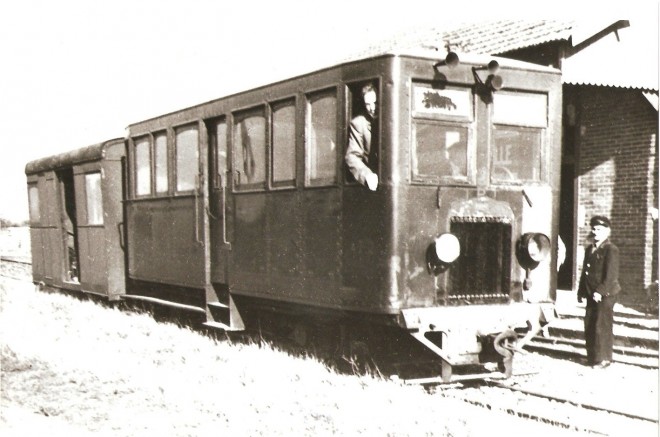 45 - Automotrice AT2 - Outarville.jpg