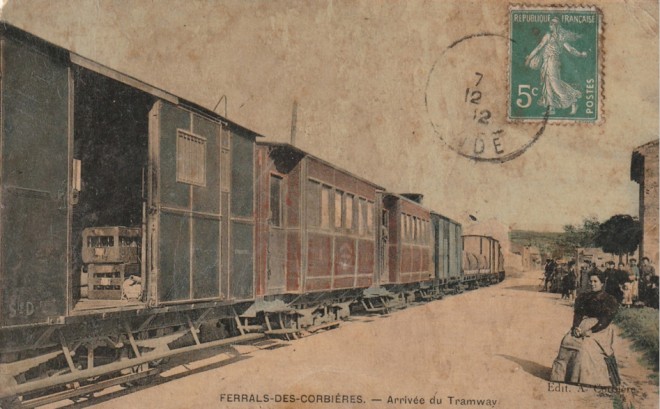 11 - Ferrals des Corbières - Arrivée du Tramways -.jpg