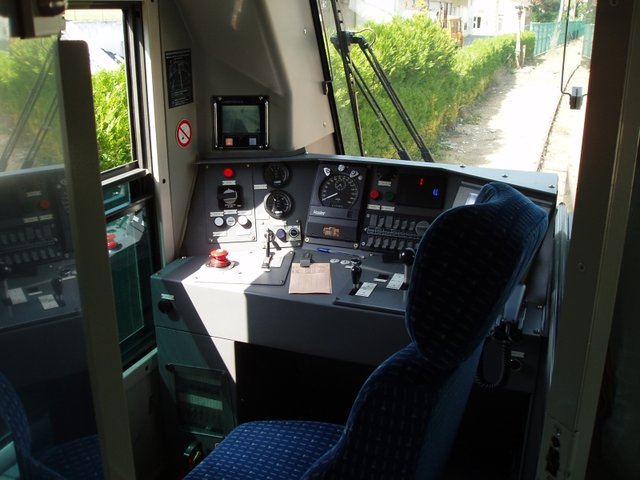 X74500-1.jpg