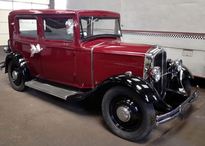 1930 - Renault Primaquatre.jpg