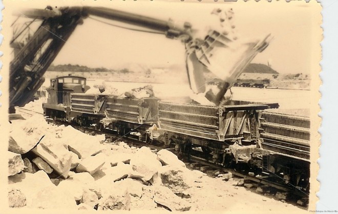 Maxeville 1950 tracteur Coferma 02.jpg