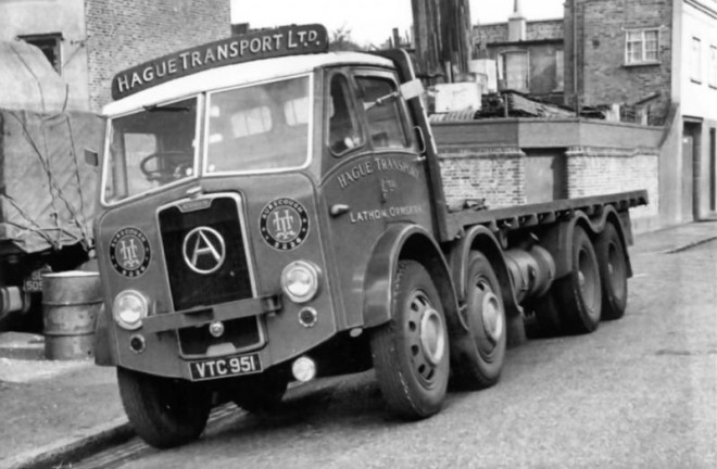 Atkinson Black Knight sauvegardé 0.jpg