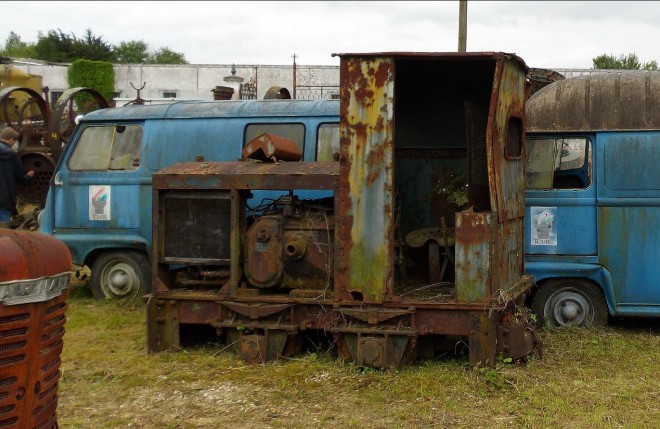 2013 Dufresne VAE locotracteur 02.JPG