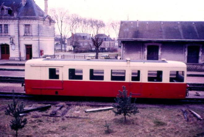 VALENÇAY Remorque Verney XR - Mars 1981.jpg