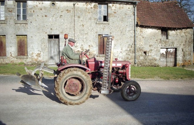 1997-04-127-neg.jpg
