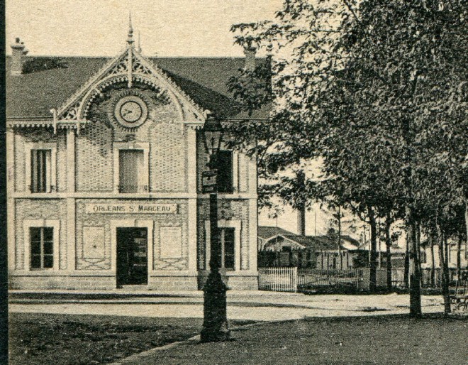 45 - Orléans - Gare Saint-Marceau - L'Automotrice.jpg