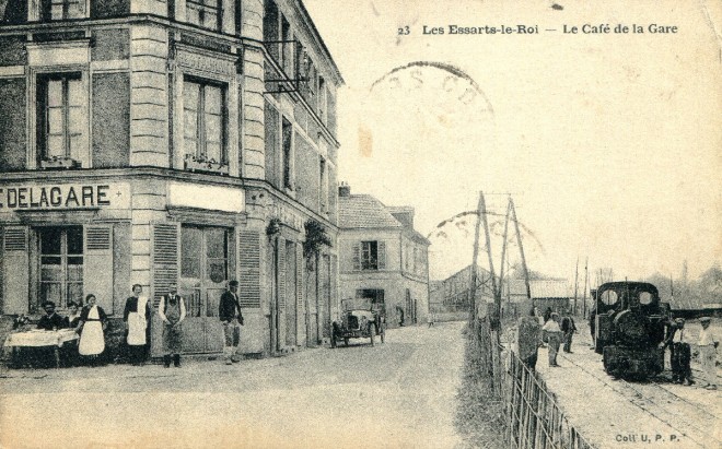 78 - Les Essarts-le-Roi - Le café de la Gare - 020 T Decauville.jpg