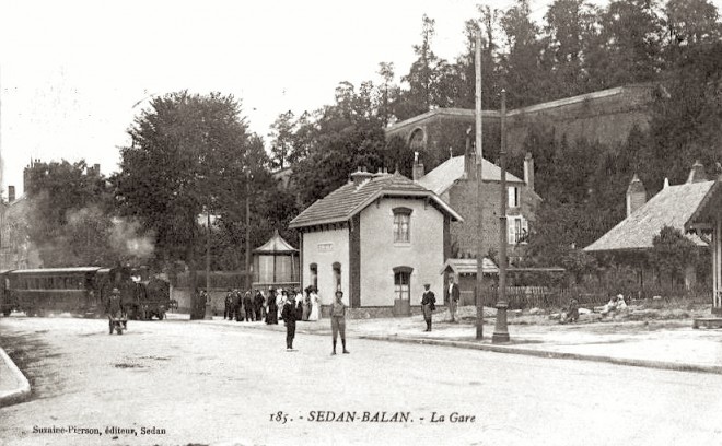 la gare de Sedan Balan avec le Bouillonais.jpg