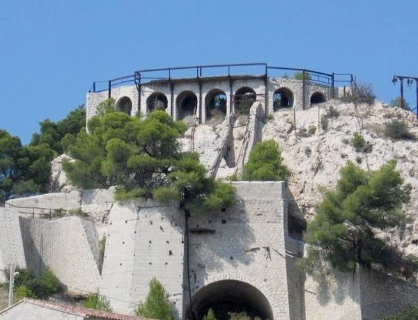 La coloniale.jpg