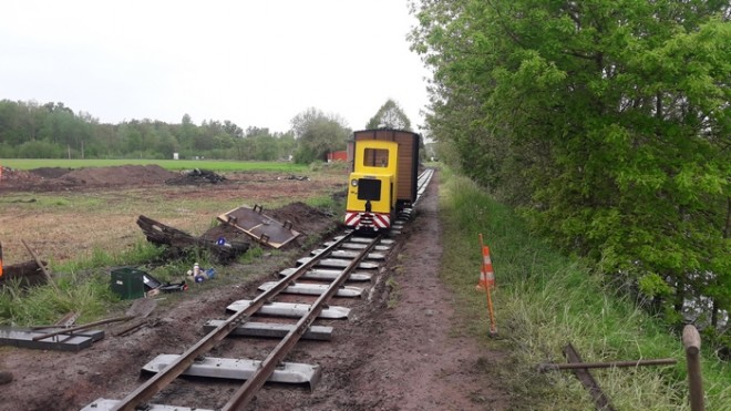 premier train.jpg