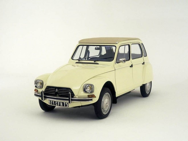 Dyane 1977-1982.jpg
