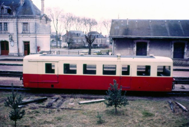 VALENÇAY Remorque Verney XR - Mars 1981.jpg