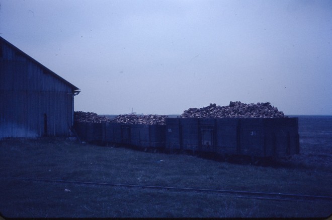 XCII 3 ferme de Carbouville tombereaux 13.11.65.jpg