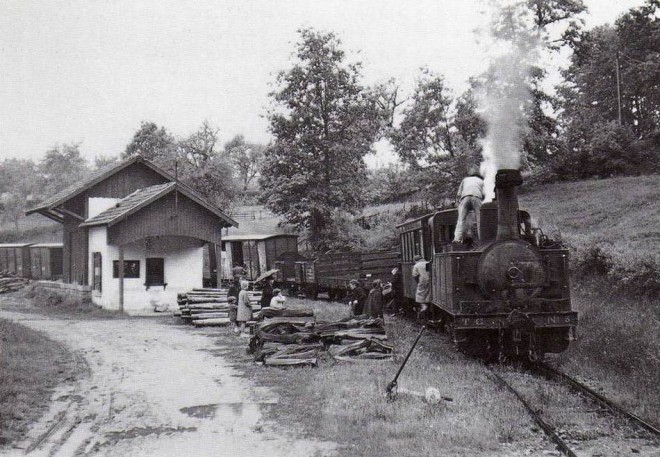 19 - Train MV, loco Piguet 030 T n° 3 en gare - ESPAGNAC  - TC -.jpg