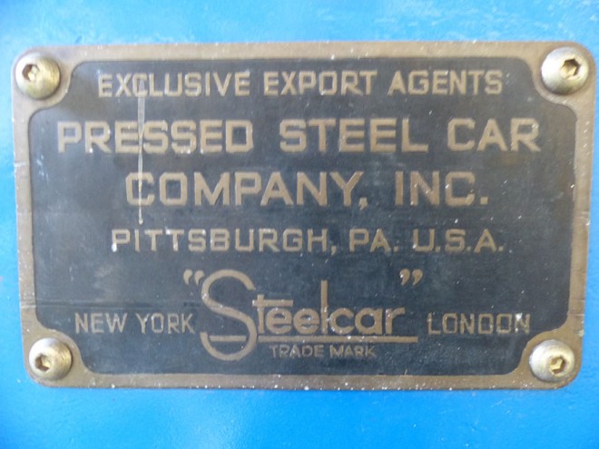 Plymouth RLD Plaque du loco.jpg