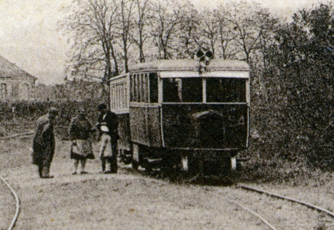 Embreil la gare avec automotrice De Dion 490375 - Coll Olivier Simonin aa.jpg