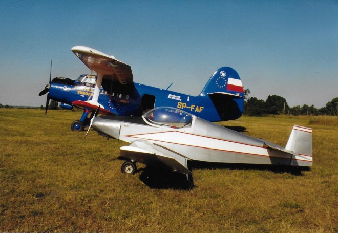ANTONOV An-2 - Marennes Juin 2000 (1).jpg