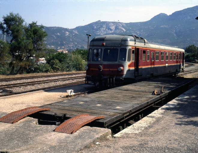 EF84.jpg
