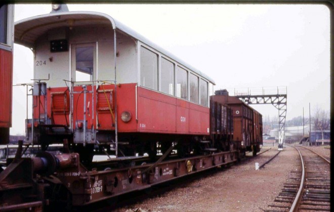 1978-02 arrivée voitures CEV (4).jpg