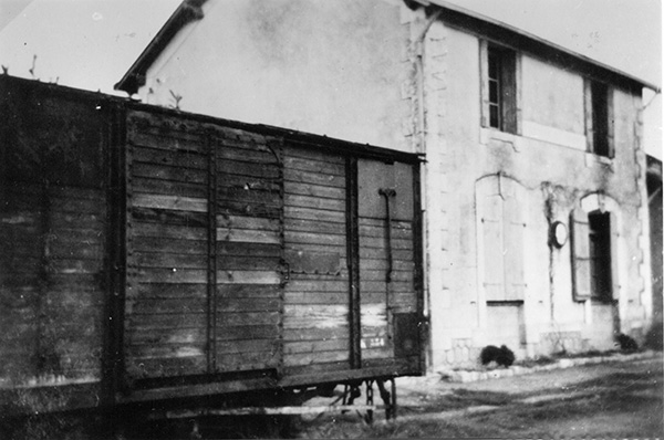 04 Saint-Jean-de-Linières wagon K 534 vers 1950  - Fonds Bernard Roger a.jpg