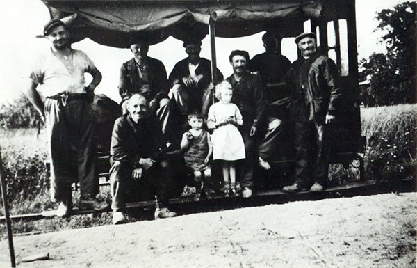 Bourgneuf-en-Mauges équipe et draisine de Chalonnes 490494 - Coll Davuaud.jpg