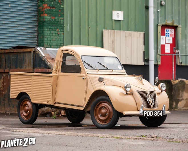 2 CV pick-up van 1955.jpg