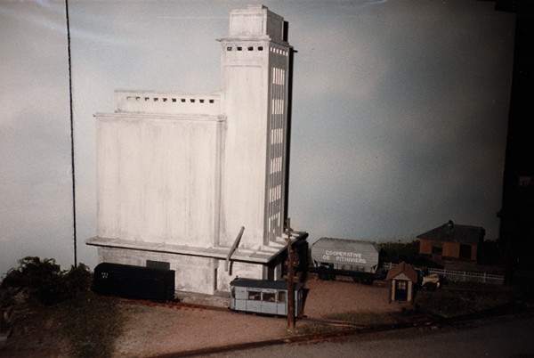 TPT Paris 1988-04.jpg