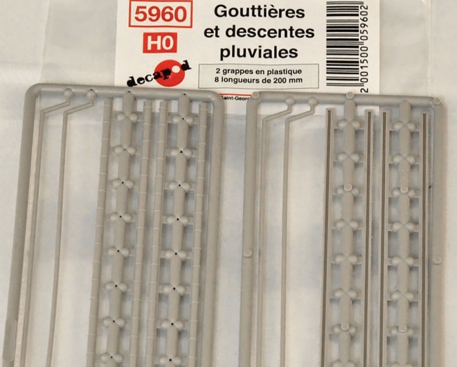 DECAPOD gouttieres-et-descente-pluviales.jpg