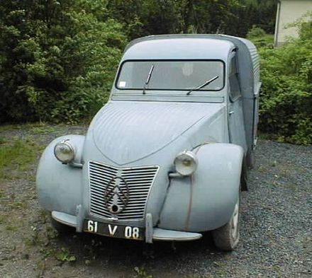 2CV AU 1951.jpg