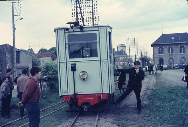 14 Départ AT1 Chef de train F. Bonnin 23.4.66.jpg