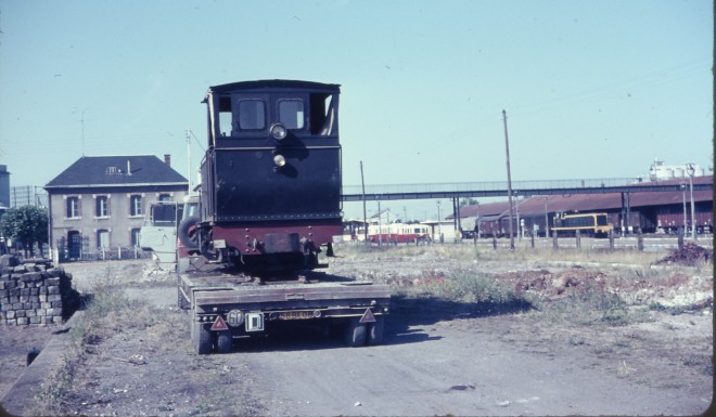 XCVII28 130T Meuse arrive sur camion 2.7.66.jpg