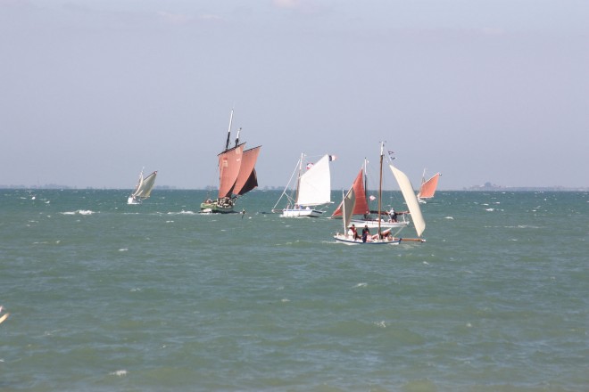 14 - RV2Ré 2022 - Cavalcade.jpg