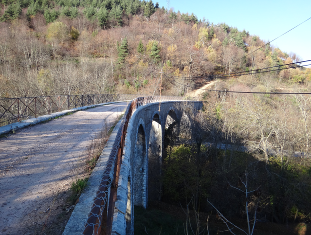 Viaduc de la Sumène (Saint-Prix).png
