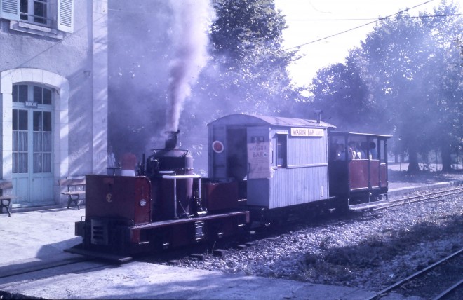 1985 09 29 CFVO TRAIN COMPLEMENTAIRE ET PENURIE CHARBON AU RETOUR SCAN DIAPOS CLICHE JCL (4).jpg