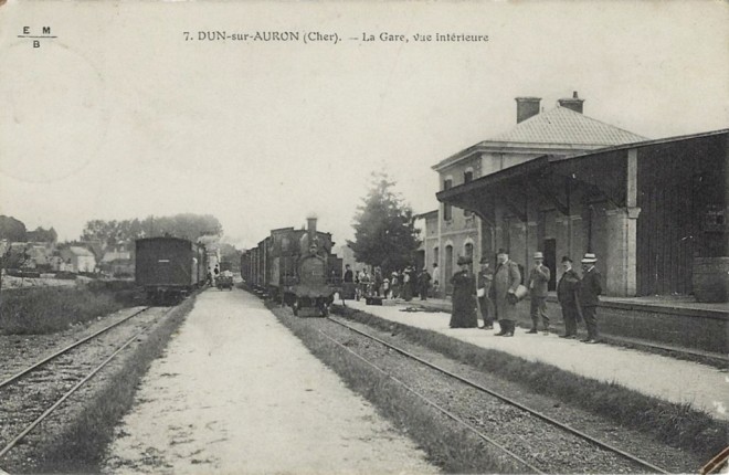 18 - DUN-SUR-AURON, LA GARE , VUE INTERIEURE.JPG