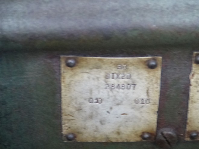 Plymouth RLD Plaque moteur DIX2D.jpg