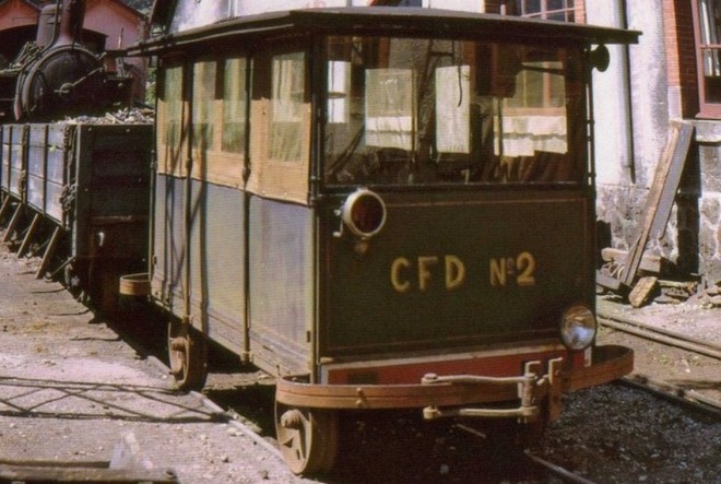 07 - Draisine Campagne n° 2 au dépôt - LE CHEYLARD - Ardèche - CFD Vivarais.jpg