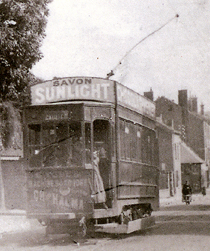 tram de Sedan vestibulé.jpg