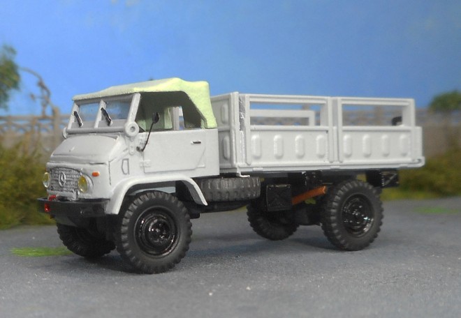 UNIMOG 404 0.JPG