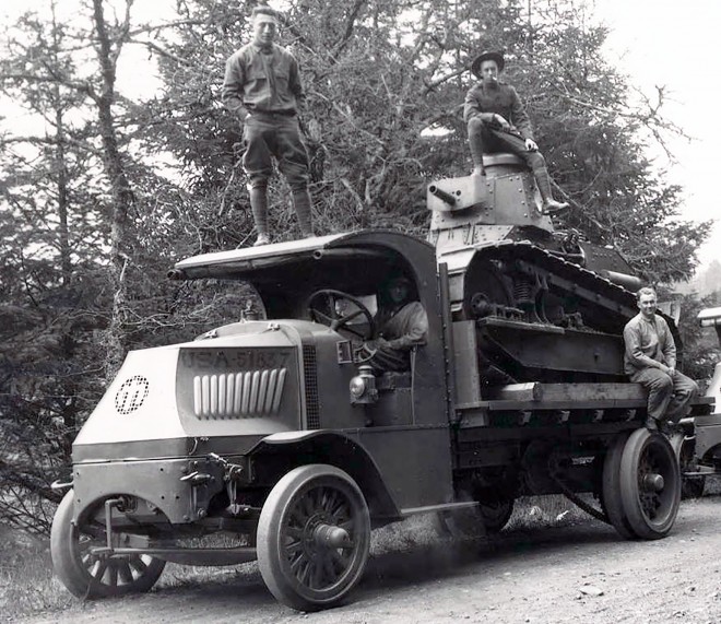 Mack AC Bulldog 1916.jpg
