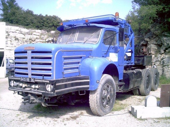 berliettbo6x4002.jpg