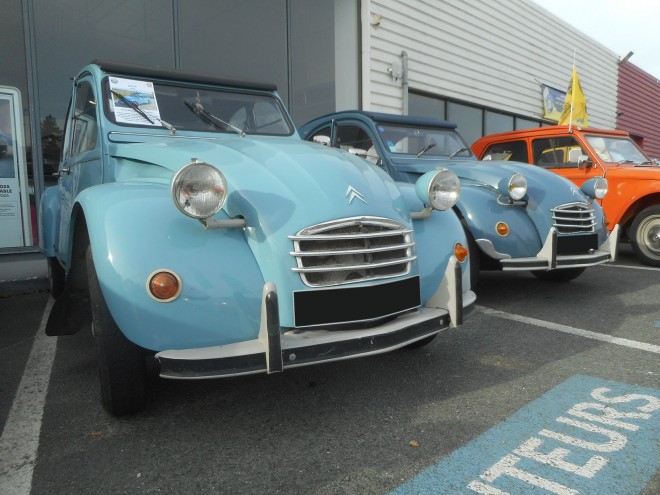 2CV 4 & 6.jpg