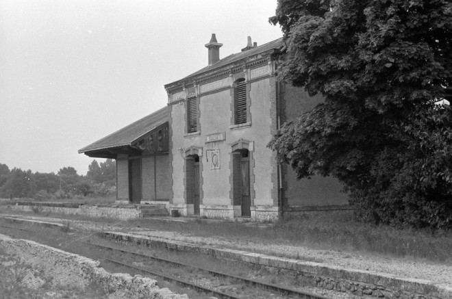 1975-05-008.jpg
