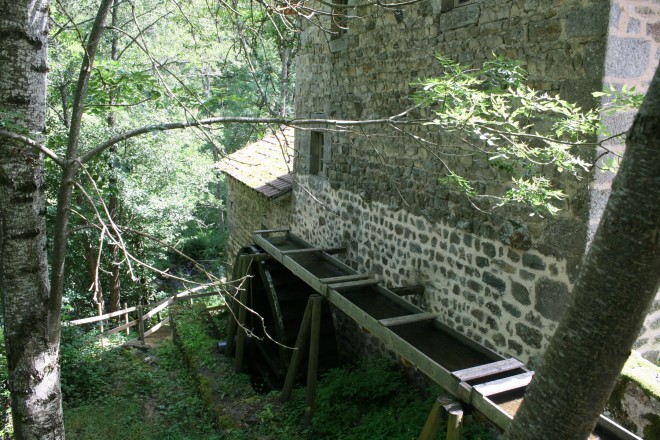 42006_-_Apinac_Moulin_de_Vignal.jpg