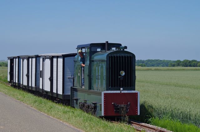 08 Coferna T24 + Couverts Pershing Train de la Sucrerie APPEVA 50 ANS 13.06.jpg