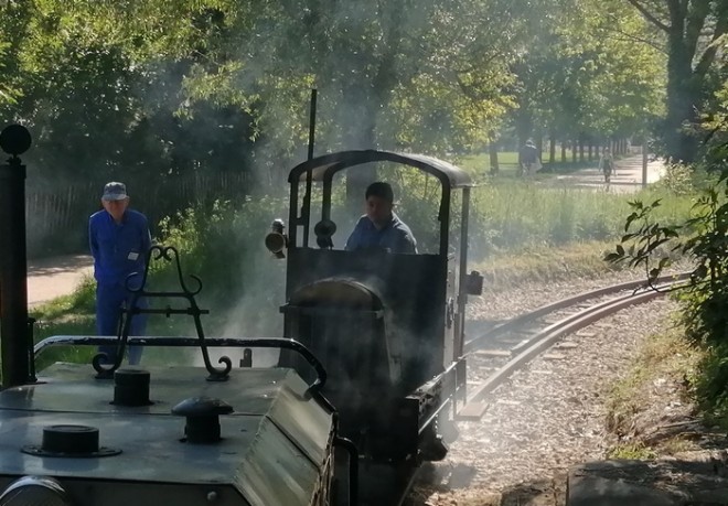 decau fum.jpg