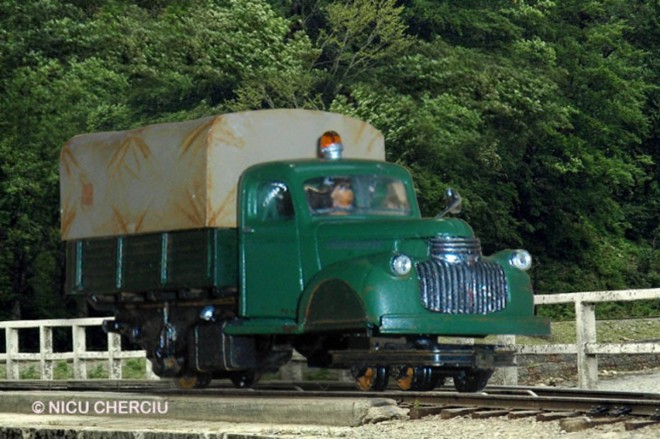 Chevrolet dans les Carpates.jpg
