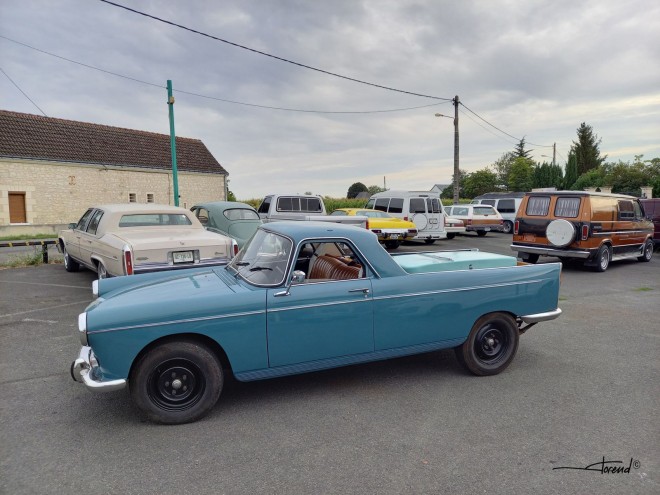 Peugeot 404 El Camino.jpg