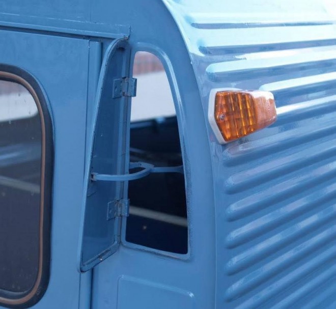 2CV Arrière..jpg