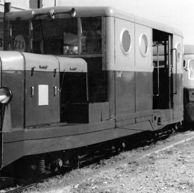 19 - CASAMOZZA Locotracteur T114 en route pour CALVI - Aout 1955.jpg